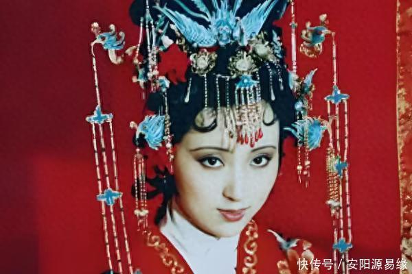 卓信宝配资 抛弃史湘云，接黛玉进府，贾母是自私吗？错！超品夫人：制衡王家